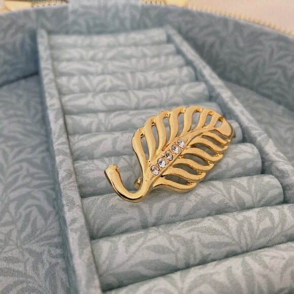 Gold Tone Brooches Bundle - Picture 4 of 6